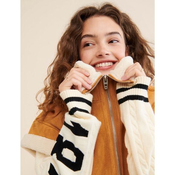 BLANK NYC Revolve Faux Fur Sherpa Cap Sleeve Vest Size Small In Biscotti NEW - Picture 5 of 14